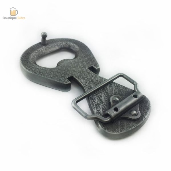 Accessoire de ceinture innovant, idéal pour les amateurs de boissons