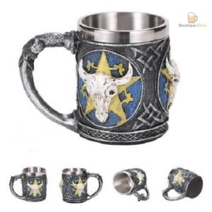 Chope de bière avec design de crâne de taureau