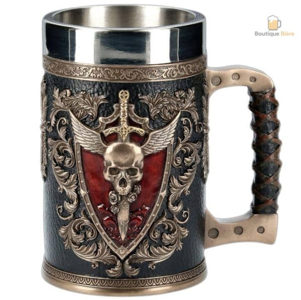 Chope de bière crâne et épée en céramique décorative
