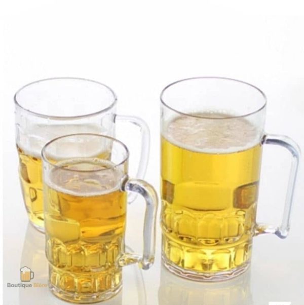 Chope de bière en plastique de plusieurs tailles