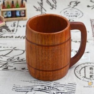 Chope de bière artisanale en bois, élégante et durable