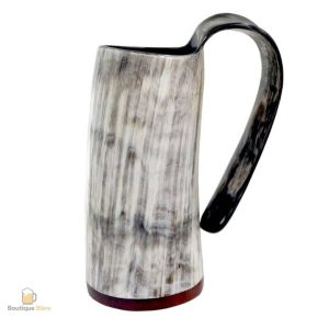 Chope en corne claire pour la bière