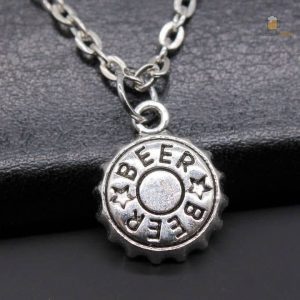Collier original en capsule, parfait pour les soirées entre amis