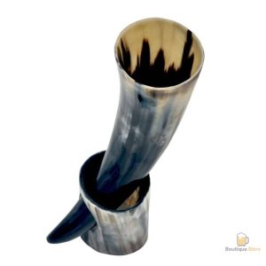 Corne à boire traditionnelle en forme de corne