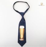 Cravate bleue motif pinte de bière pour un style original