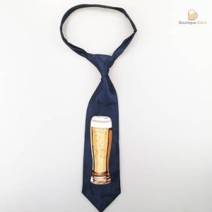 Cravate bleue motif pinte de bière pour un style original