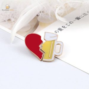 Accessoire Pin's, bière et amour, parfait pour les collectionneurs