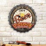 Design amusant d'horloge pour les soirées entre amis