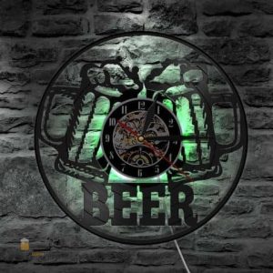 Horloge murale sur le thème de la bière avec éclairage LED