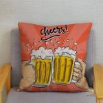 Coussin à motif chope pour fans de bière
