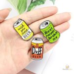 Accessoire de mode : pin's bière pour collectionneurs