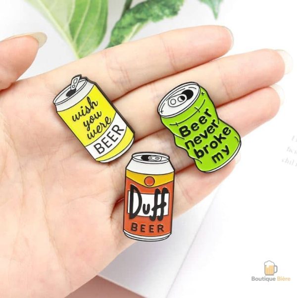 Accessoire de mode : pin's bière pour collectionneurs