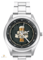 Montre métallique avec inscription "In Beer We Trust