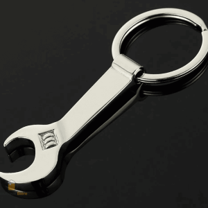 Porte clé décapsuleur clé à molette pratique et original