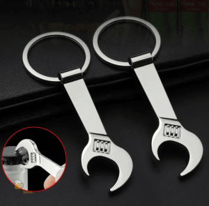 Porte clé multifonction avec décapsuleur intégré