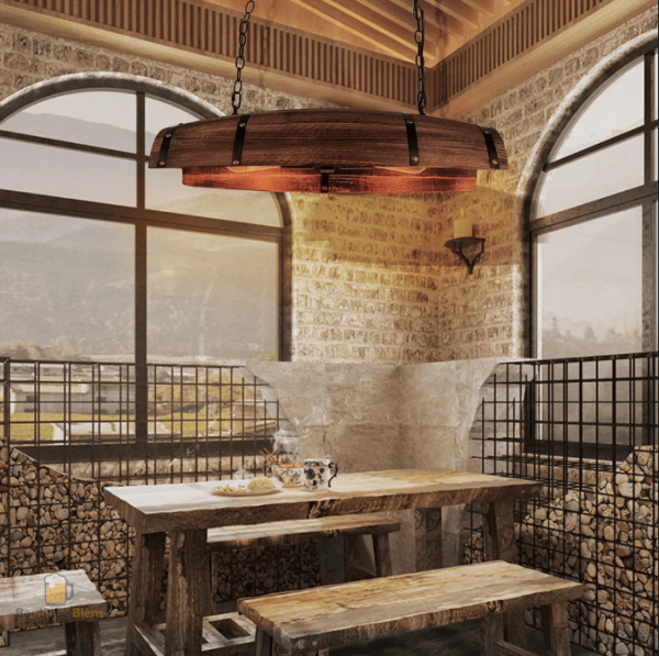 Éclairage original demi tonneau pour décor de brasserie
